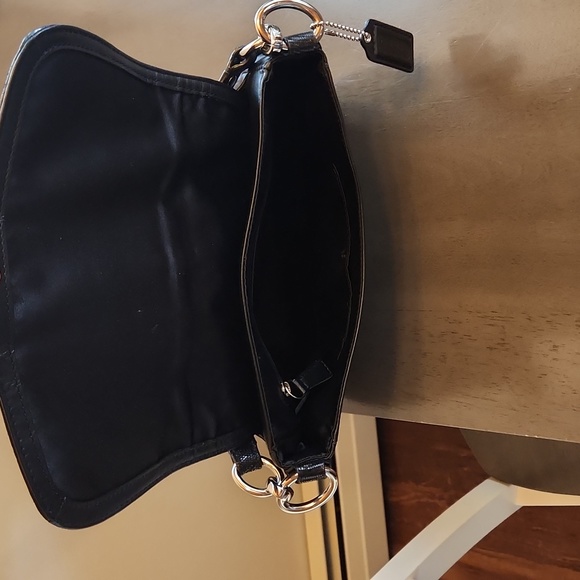 Coach purse - Picture 4 of 13